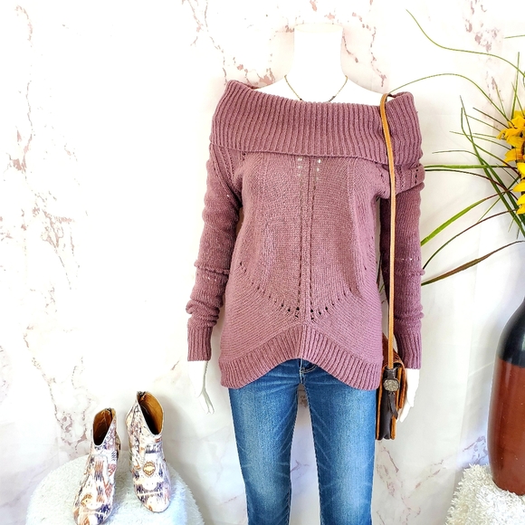 LOFT Sweaters - Ann Taylor Loft soft knit wide collar sweater
